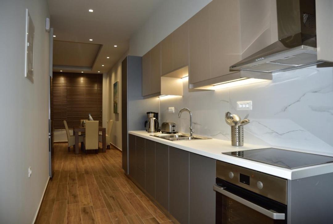 Gonis Grand Luxury Suite Palaiochora Exterior photo
