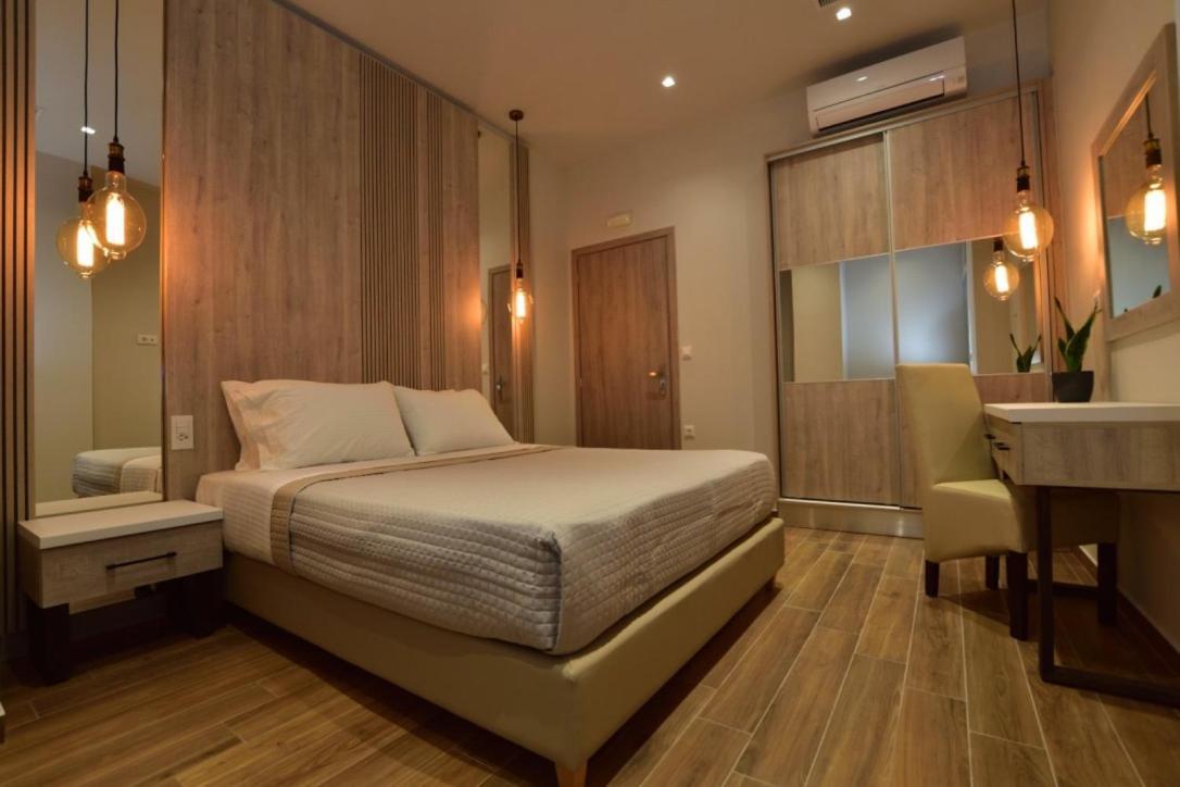 Gonis Grand Luxury Suite Palaiochora Exterior photo